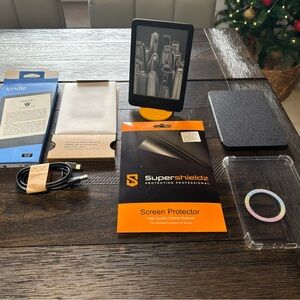 Kindle Basic + Accessories